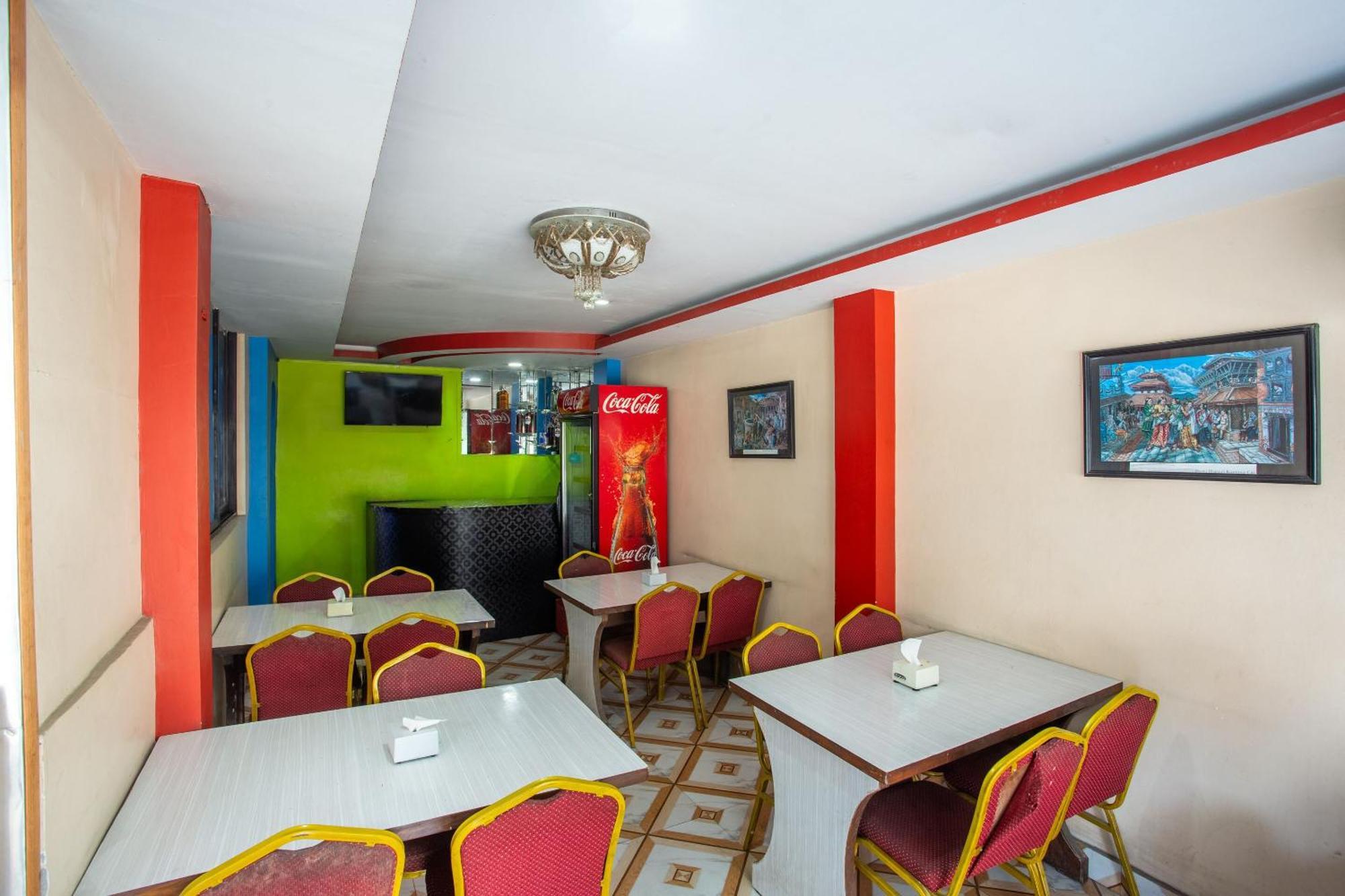 Oyo 808 Hotel Om Ganapati Pvt Ltd Katmandu Eksteriør billede