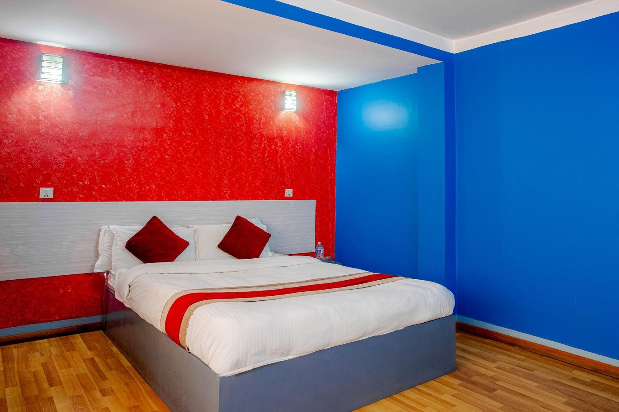Oyo 808 Hotel Om Ganapati Pvt Ltd Katmandu Eksteriør billede