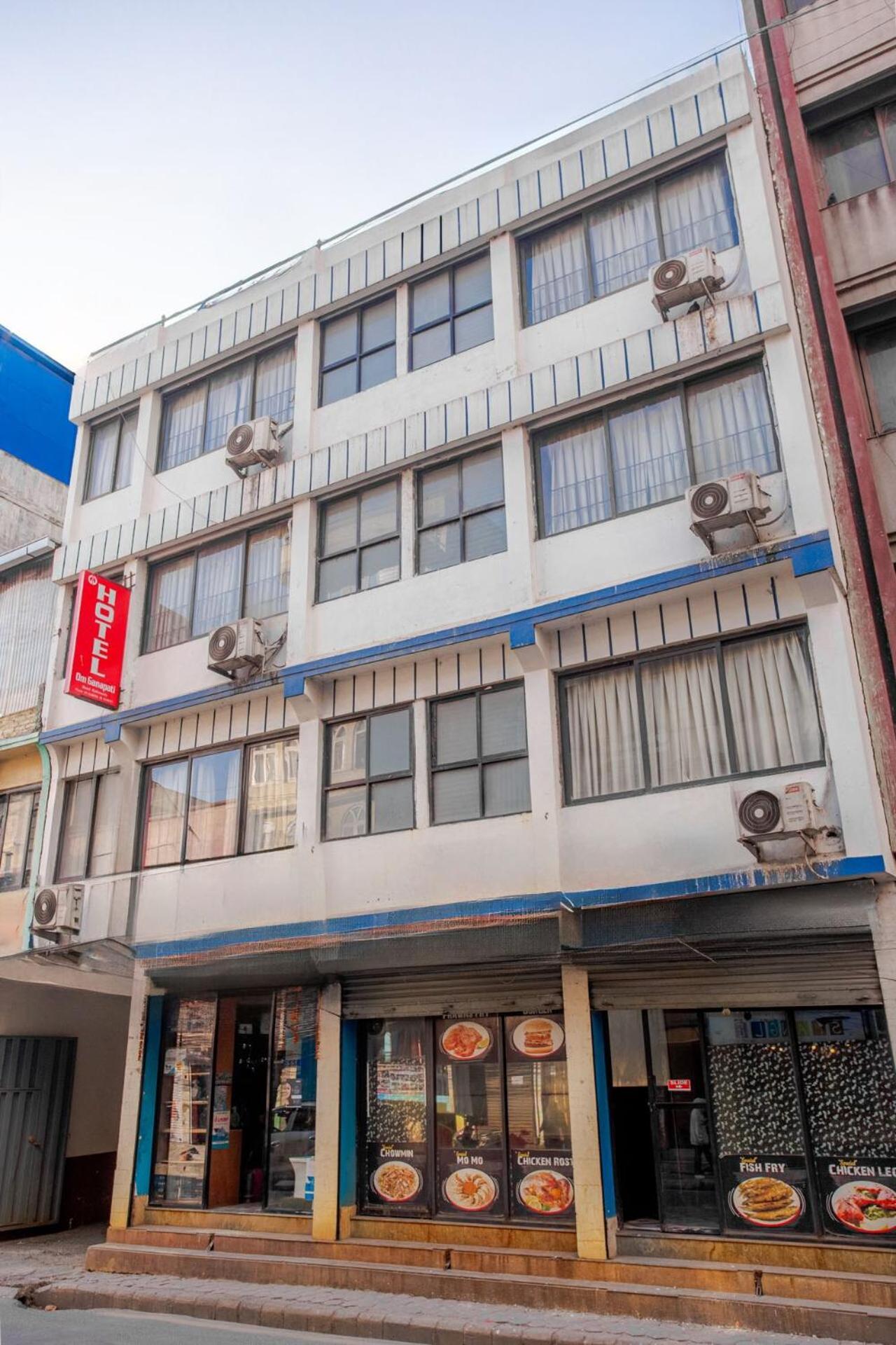 Oyo 808 Hotel Om Ganapati Pvt Ltd Katmandu Eksteriør billede