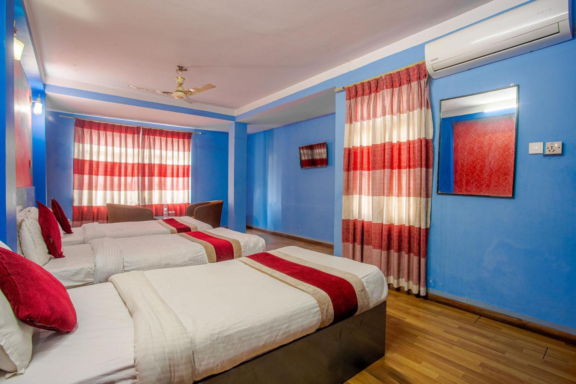 Oyo 808 Hotel Om Ganapati Pvt Ltd Katmandu Eksteriør billede